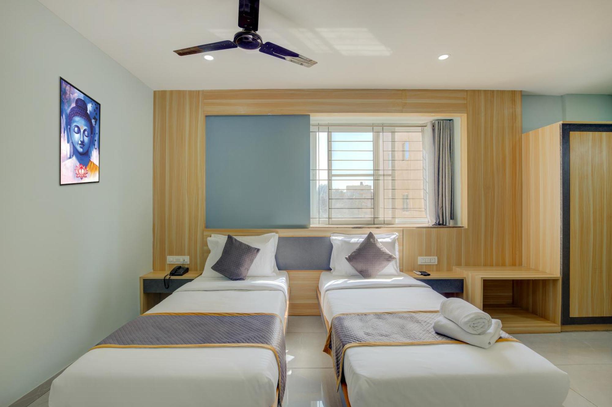 Hotel Park Lane Yelahanka Μπανγκαλόρ Εξωτερικό φωτογραφία
