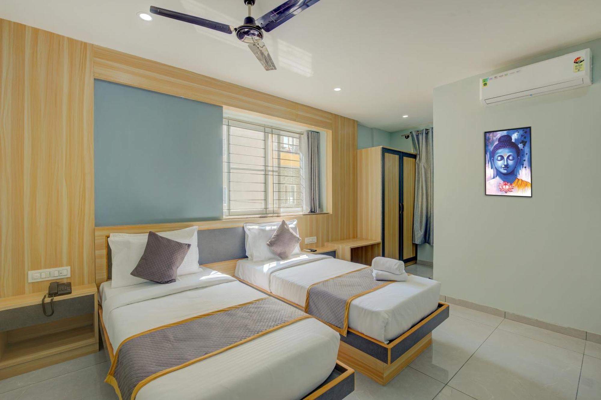 Hotel Park Lane Yelahanka Μπανγκαλόρ Εξωτερικό φωτογραφία