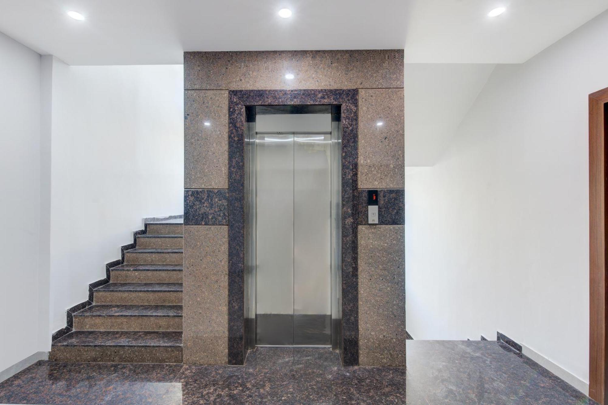 Hotel Park Lane Yelahanka Μπανγκαλόρ Εξωτερικό φωτογραφία